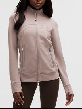7-26 NWT Size 4 Lululemon Define Track Jacket Luon ASHR